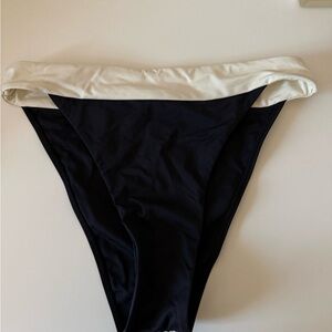 Monday Swimwear Black and white/cream Bikini Bottom